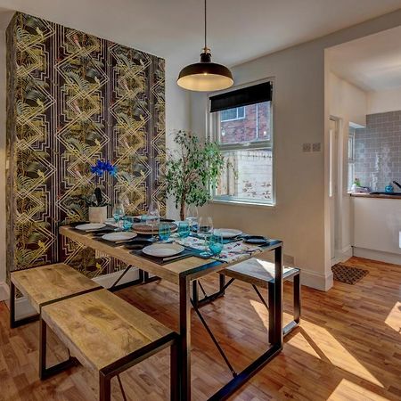 *New* Chester Canal Side 2 Bed Character Home Eksteriør billede